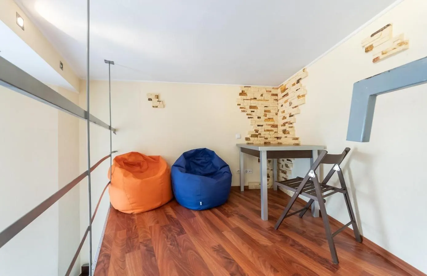 Comfortable Apartment On Mikhaylovskiy Lane Kiev