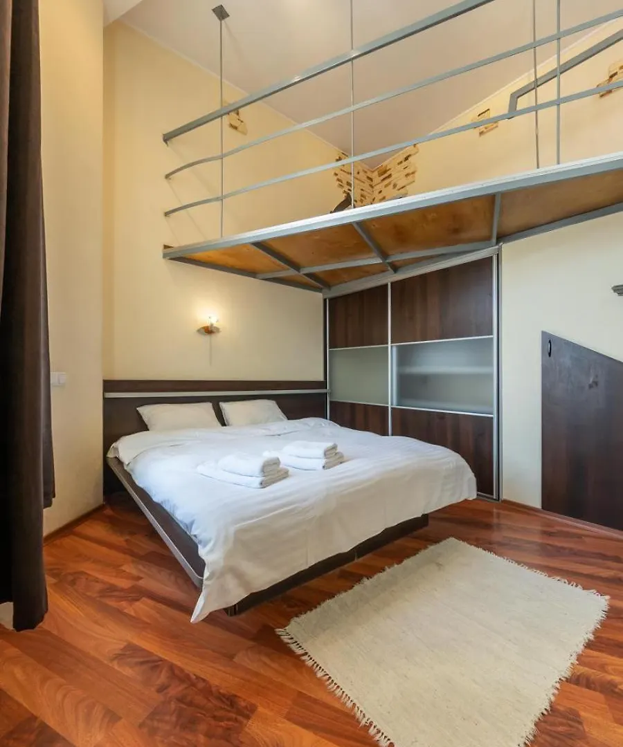 Comfortable Apartment On Mikhaylovskiy Lane Kiev