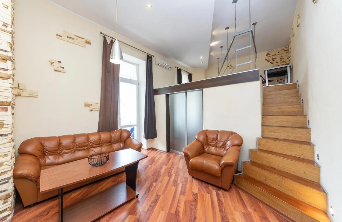 Comfortable Apartment On Mikhaylovskiy Lane Kiev